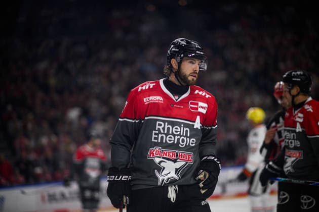 COLOGNE, GERMANY - 20 SEPTEMBER, 2026: Brady Austin - The PENNY DEL Ice hockey, Eishockey match Koelner Haie vs. Loewen Frankfurt at LANXESS arena.  Copyright: xVitaliixKliuievx