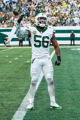 Sep 20, 2026; East Rutherford, NJ, USA; New York Jets linebacker Demario Davis (56) reacts to the fumble recovery during an NFL, American Football Herren, USA game against the Green Bay Packers at MetLife Stadium. Mandatory Credit: -Cal Media East Rutherford USA - ZUMAc04_ 20260920_zma_c04_092 Copyright: xChrisxSzagolax