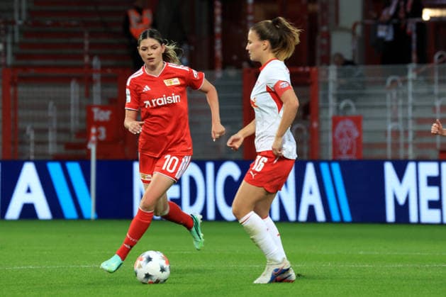 September 20, 2026, GER Germany, Soccer, Bundesliga 1 (Women), 2026–2027, Alte Foersterei, 1. FC Union vs. RB Leipzig Eileen Campbell 1. FC Union Berlin 10, ANNABEL SCHASCHING RB Leipzig 16 1st League DFB DFL regulations prohibit any use of photographs as image sequences and or quasi-video nordphoto GmbH Engler Berlin Stadium Alte Foersterei Berlin Germany Copyright: xNordphotox xEnglerx