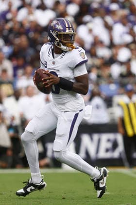 Baltimore Ravens quarterback Lamar Jackson (8) looks to pass during an NFL, American Football Herren, USA game against the New Orleans Saints. Sep 20, 2026; Baltimore, MD, USA; at M&T Bank Stadium. New Orleans won 24-17. Mandatory Credit: -Cal Media NFL 2026: Saints Vs Ravens SEP 20  - ZUMAc04_ 20260920_zma_c04_201 Copyright: xMikexBuscherx