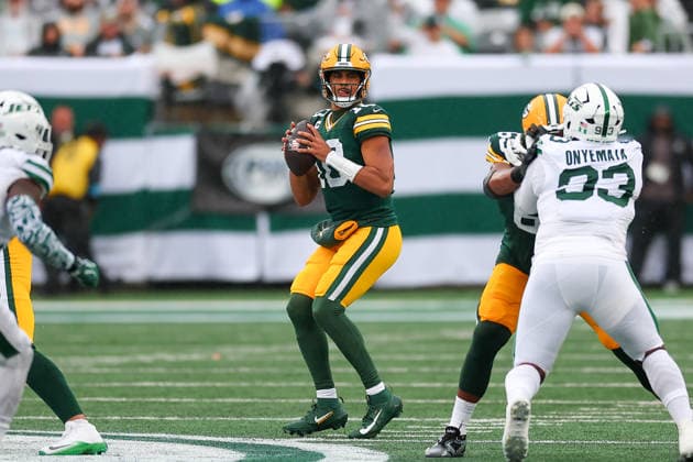 EAST RUTHERFORD, NJ - SEPTEMBER 20: Jordan Love 10 of the Green Bay Packers during the second quarter of the game against the New York Jets on September 20, 2026 at MetLife Stadium in East Rutherford, New Jersey. (Photo by Rich Graessle Icon Sportswire) NFL, American Football Herren, USA SEP 20 Packers at Jets EDITORIAL USE ONLY Icon26202632131