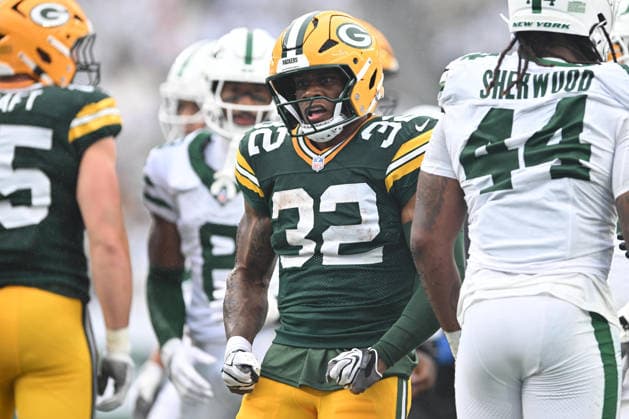 September 20, 2026, East Rutherford, New Jersey, United States of America: East Rutherford, United States of America. 20 Sep, 2026. Green Bay Packers Running Back MARSHAWN LLOYD (32) in action at MetLife Stadium. Green Bay Packers defeated New York Jets 20 to 17. Credit: , Jr. Alamy Live News East Rutherford United States of America - ZUMAa301 20260920_aaf_a301_011 Copyright: xBrooksxVonxArxx