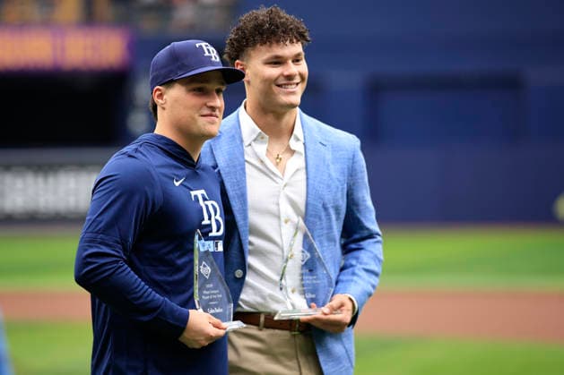 September 20, 2026, St. Petersburg, Florida, USA: Tampa Bay Rays minor league players catcher Caden Bodine and Theo Gillen prior to an MLB, Baseball Herren, USA game against the Boston Red Sox on September 20, 2026 at Tropicana Field. The Rays beat the Red Sox 5-1. MLB 2026: Tampa Bay Rays 5 : 1 Boston Red Sox  - ZUMAh180 20260920_zsp_h180_002 Copyright: xKimxHukarix