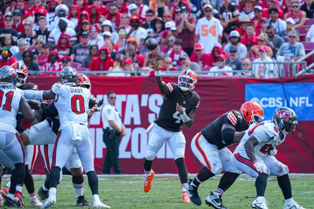 Cleveland Browns at Tampa Bay Buccaneers, Tampa Bay, Florida, USA Tampa Bay, Florida, USA, Septemer 20, Cleveland Browns quarterback Deshaun Watson 4 makes a pass at Raymond James Stadium. Copyright: xMartyxJean-Louisx