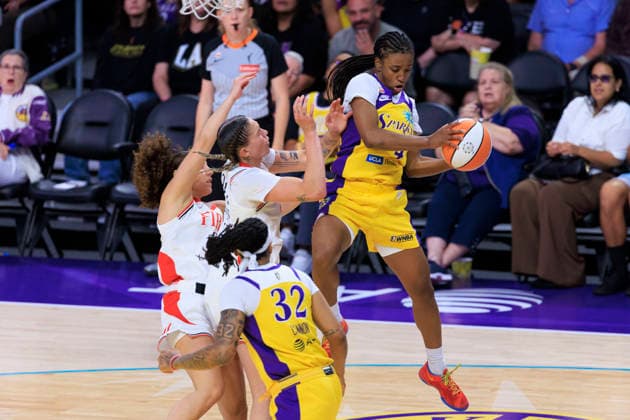 September 20, 2026, Los Angeles, California, USA: Tonie Morgan 4 of the Los Angeles Sparks grabs the rebound as Emily Engstler 21 and Carla Leite 0 of the Portland Fire defend during their regular season WNBA, Basketball Damen, USA game on Sunday September 20, 2026 at Crypto.com Arena in Los Angeles, California. Sparks defeat Fire, 105-84. ARIANA RUIZ PI Los Angeles USA - ZUMAp124 20260920_zaa_p124_041 Copyright: xArianaxRuizx