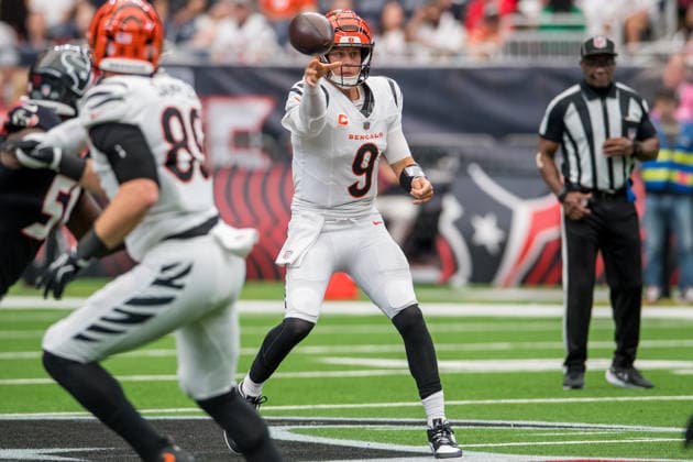 September 20, 2026: Cincinnati Bengals quarterback Joe Burrow (9) throws a pass during a game between the Cincinnati Bengals and the Houston Texans in Houston, TX. .. CSM NFL, American Football Herren, USA 2026: Bengals Vs Texans SEP 20  - ZUMAc04_ 20260920_zma_c04_376 Copyright: xTraskxSmithx