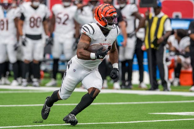 September 20, 2026: Cincinnati Bengals running back Samaje Perine (34) carries the ball during a game between the Cincinnati Bengals and the Houston Texans in Houston, TX. .. CSM - ZUMAc04_ 20260920_zma_c04_400 Copyright: xTraskxSmithx