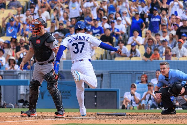 September 20, 2026, Los Angeles, California, USA: Teoscar Hernandez 37 of the Los Angeles Dodgers scores during a regular-season MLB, Baseball Herren, USA game against the San Francisco Giants on Sunday September 20, 2026 at Dodger Stadium in Los Angeles, California. Dodgers defeat Giants, 3-1. JAVIER ROJAS PI Dodgers Defeat Giants, 3-1  - ZUMAp124 20260920_zaa_p124_089 Copyright: xJavierxRojasx