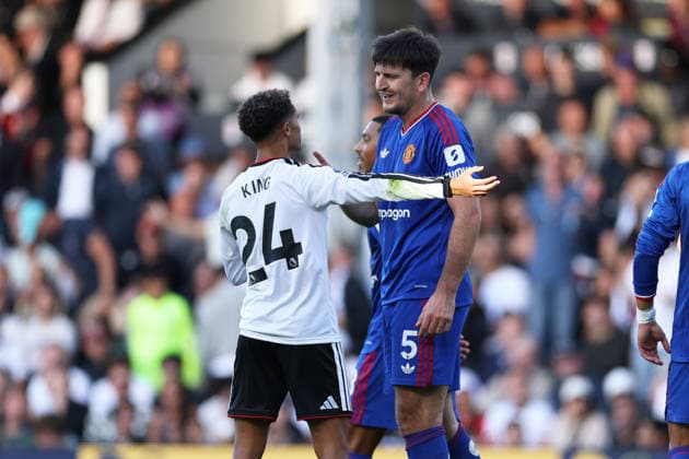Fulham v Manchester United, ManU - Premier League 2026 27 Josh King of Fulham and Harry Maguire of Manchester United during the Premier League match between Fulham and Manchester United at Craven Cottage in London, on September 20, 2026. London Greater London United Kingdom  Copyright: xMIxNewsx originalFilename:fletcher-fulhamvs260920_npVNg.jpg