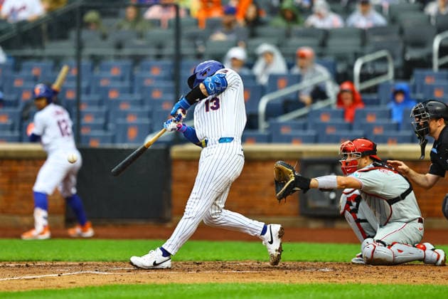 MLB, Baseball Herren, USA Philadelphia Phillies Vs. New York Mets New York Mets Luis Torrens 13 singles during the third inning of a baseball game against the Philadelphia Phillies at Citi Field in Corona, on September 20, 2026. Flushing N.Y. United States  Copyright: xGordonxDonovanx originalFilename:donovan-mlbphila260920_npuFY.jpg