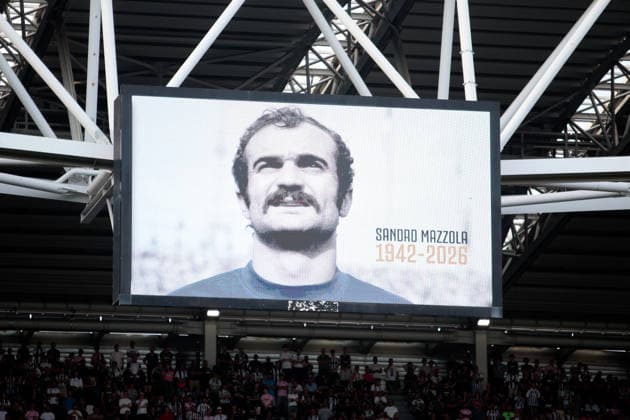 2026-09-20 Juventus v Atalanta BC - Serie A TURIN, ITALY - SEPTEMBER 20: a minute of silence for Sandro Mazzola during the Serie A match between Juventus and Atalanta BC at Juventus Stadium on September 20, 2026 in Turin, Italy. (Photo by Nderim Kaceli BSR Agency) Turin Italy Content not available for redistribution in The Netherlands directly or indirectly through any third parties. Copyright: xBSRxAgencyx