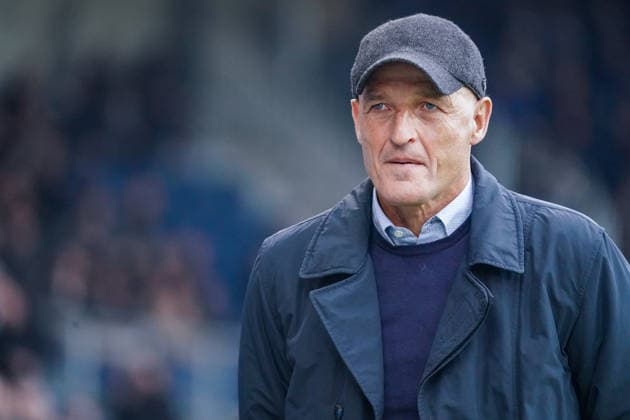 Peter Zeidler, head coach of Grasshopper Club Zürich (GCZ); facial expressions, emotions Copyright: xJoeranxSteinsiekx