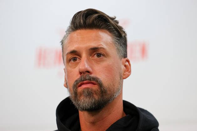 September 21, 2026, xtgx, Soccer, 2. Bundesliga, Hannover 96, Press Conference with Coach Sandro Wagner, emspor, from left: Sandro Wagner becomes the new head coach at Hannover 96, Portrait, Portrait, Single Image DFL DFB REGULATIONS PROHIBIT ANY USE OF PHOTOGRAPHS as IMAGE SEQUENCES and or QUASI-VIDEO Hannover