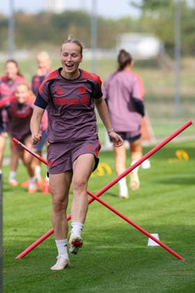 Franziska Kett, FC Bayern Munich, 20, laughing, in a good mood, emotions, GER, FC Bayern Munich Women s Final Training Session, soccer, UEFA Women s Champions League, 2026–2027 season, September 21, 2026, GER, FC Bayern Munich Women s Final Training Session, soccer, UEFA Women s Champions League, 2026–2027 season, September 21, 2026, Munich Copyright: xEibner-Pressefoto JennixMaulx EP_JML
