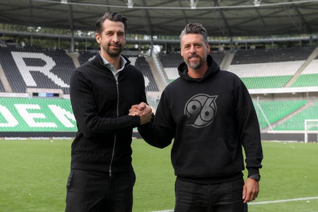 September 21, 2026, xtgx, Soccer, 2. Bundesliga, Hannover 96 Press Conference with Coach Sandro Wagner, emspor; from left: Jonas Boldt (Hannover), Director of Sports, and Sandro Wagner (Hannover), Coach. DFL and DFB regulations prohibit any use of photographs as image sequences and or quasi-video. Hannover