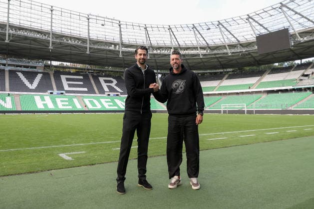September 21, 2026, xtgx, Soccer, 2. Bundesliga, Hannover 96 Press Conference with Coach Sandro Wagner, emspor; from left: Jonas Boldt (Hannover), Director of Sports, and Sandro Wagner (Hannover), Coach. DFL and DFB regulations prohibit any use of photographs as image sequences and or quasi-video. Hannover