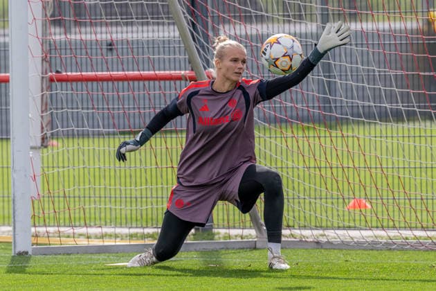 Anna Klink, goalkeeper, FC Bayern Munich Women, 38, FC Bayern Munich Women, soccer, Google Pixel Women s Bundesliga, final training session before the Champions League, 2026–2027 season, September 21, 2026. Photo: HMB Media, Franz Feiner Copyright: HMBxMedia FranzxFeiner