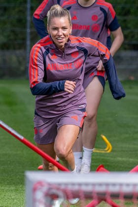 Linda Dallmann, FC Bayern Munich Women, 10 FC Bayern Munich Women, soccer, Google Pixel Women s Bundesliga, final training session before the Champions League, 2026–2027 season, September 21, 2026. Photo: HMB Media, Franz Feiner Copyright: HMBxMedia FranzxFeiner