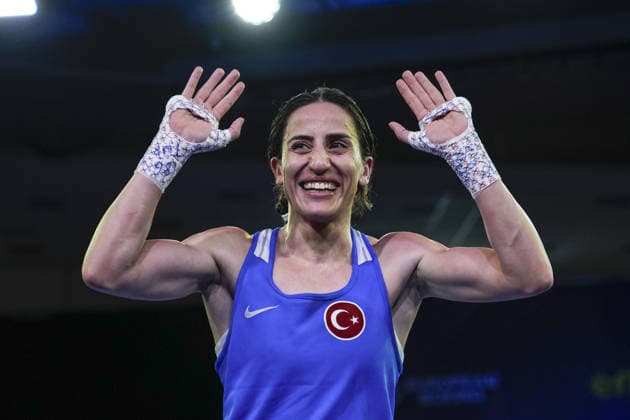 European Boxing Championships in Sofia SOFIA, BULGARIA - SEPTEMBER 21: Turkish boxer Gizem Ozer (blue) poses as she competes against Polish opponent Aneta Rygielska (not seen) during their women s 60kg match at the 2026 European Boxing Championships at Asics Arena in Sofia, Bulgaria, on September 21, 2026. Osmancan Gurdogan Anadolu Sofia Bulgaria. Editorial use only. Please get in touch for any other usage.  Copyright: x2026xAnadoluxOsmancanxGurdoganx