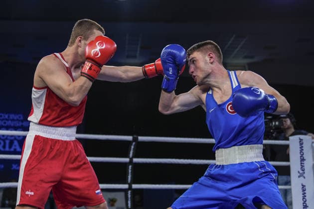 European Boxing Championships in Sofia SOFIA, BULGARIA - SEPTEMBER 21: Turkish boxer Mehmethan Cinar (blue) competes against Russian opponent Vsevolod Shumkov (red) during their men s 60kg match at the 2026 European Boxing Championships at Asics Arena in Sofia, Bulgaria, on September 21, 2026. Osmancan Gurdogan Anadolu Sofia Bulgaria. Editorial use only. Please get in touch for any other usage.  Copyright: x2026xAnadoluxOsmancanxGurdoganx