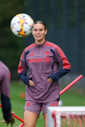 Klara Buehl, FC Bayern Munich, 17, GER, FC Bayern Munich Women s Final Training Session, Soccer, UEFA Women s Champions League, 2026–2027 Season, September 21, 2026, GER, FC Bayern Munich Women s Final Training Session, Soccer, UEFA Women s Champions League, 2026–2027 Season, September 21, 2026, Munich Copyright: xEibner-Pressefoto JennixMaulx EP_JML