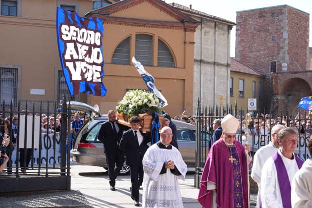 Funerali di Sandro Mazzola presso la Basilica di Sant Ambrogio, Milano (Italy) September 21 2026 (Photo Claudio Furlan LaPresse) Sandro Mazzola s funeral at the Basilica of Sant Ambrogio, Milan (Italy), September 21, 2026  Copyright: xClaudioxFurlan LaPressex