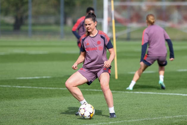Sarah Zadrazil, FC Bayern Munich, age 25, with the ball, GER, FC Bayern Munich Women s Final Training Session, Soccer, UEFA Women s Champions League, 2026–2027 Season, September 21, 2026, GER, FC Bayern Munich Women s Final Training Session, Soccer, UEFA Women s Champions League, 2026–2027 Season, September 21, 2026, Munich Copyright: xEibner-Pressefoto JennixMaulx EP_JML