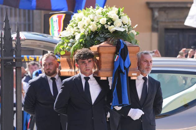 Funerali di Sandro Mazzola presso la Basilica di Sant Ambrogio, Milano (Italy) September 21 2026 (Photo Claudio Furlan LaPresse) Sandro Mazzola s funeral at the Basilica of Sant Ambrogio, Milan (Italy), September 21, 2026  Copyright: xClaudioxFurlan LaPressex