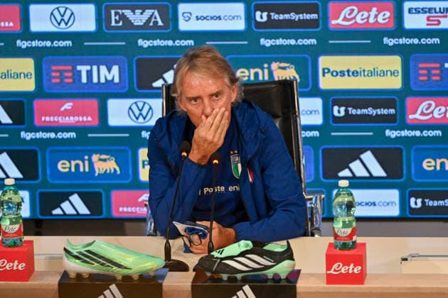 IPA88803286 - Italy s head coach Roberto Mancini speaks during a press conference, PK, Pressekonferenz held by Italy s coach Roberto Mancini ahead of a UEFA Nations League soccer match in Florence, Italy, on September 21, 2026  Copyright: xLisaxGuglielmi IPAxSportx xx IPA88803286