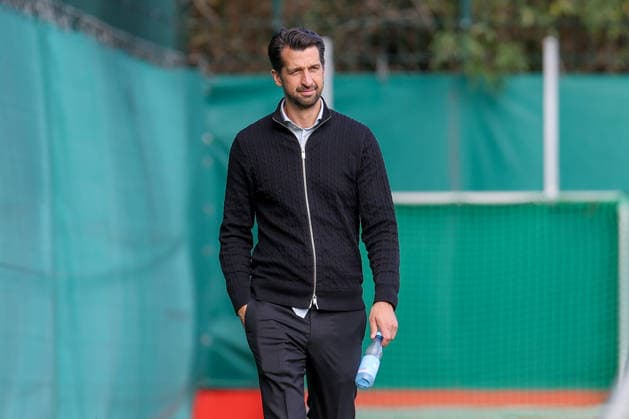 September 21, 2026, xtgx, Soccer, 2. Bundesliga, Hannover 96 Training, emspor, from left: Jonas Boldt (Hannover), Managing Director of Sports, DFL, DFB. REGULATIONS PROHIBIT ANY USE OF PHOTOGRAPHS AS IMAGE SEQUENCES AND OR QUASI-VIDEO, Hannover