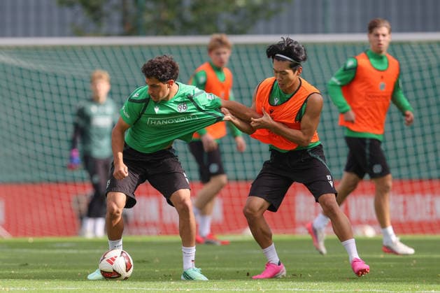 September 21, 2026, xtgx, Soccer, 2. Bundesliga, Hannover 96 Training, emspor, from left: Yunus Unal (Hannover), 24, Hayate Matsuda (Hannover), 27 Tackle, duel, battle, DFL DFB REGULATIONS PROHIBIT ANY USE OF PHOTOGRAPHS AS IMAGE SEQUENCES AND OR QUASI-VIDEO Hannover