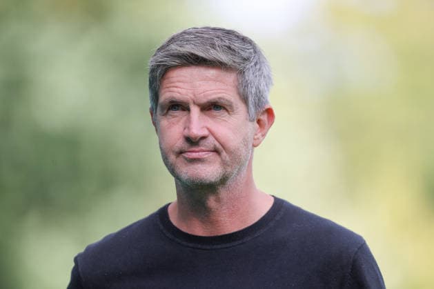 September 21, 2026, xtgx, Soccer, 2. Bundesliga, Hannover 96 Training, emspor, from left: Ralf Becker, Hannover, Sports Director, DFL, DFB. REGULATIONS PROHIBIT ANY USE OF PHOTOGRAPHS AS IMAGE SEQUENCES AND OR QUASI-VIDEO, Hannover