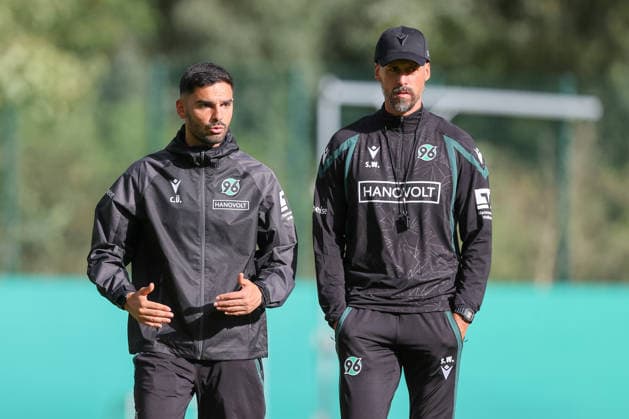 September 21, 2026, xtgx, Soccer 2. Bundesliga Hannover 96 Training emspor, from left: Sandro Wagner (Hannover), Head Coach and Assistant Coach Can Ünal (Hannover) DFL DFB REGULATIONS PROHIBIT ANY USE OF PHOTOGRAPHS AS IMAGE SEQUENCES AND OR QUASI-VIDEO Hannover