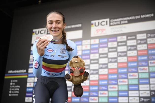 Belgian Luca Vierstraete celebrates on the podium with the bronze medal at the women s U23 individual time trial race (20,3km) at the cycling UCI Road World Championship, WM, Weltmeisterschaft in Montreal, Canada, Monday 21 September 2026. JASPERxJACOBS  x187315705x