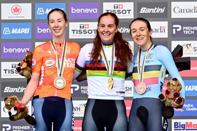 UCI 2026 Road World Championship, WM, Weltmeisterschaft Montreal 21 09 2026 MONTREAL, CANADA - SEPTEMBER 21 : silver medal Vinke Nienke of Netherlands, gold medal Wilson-Haffenden Felicity of Australia and bronze medal Vierstraete Luca of Belgium pictured during the podium ceremony of the Women U23 Individual Time Trial of the 2026 UCI Road World Championships 93th edition an UCI World Championships cycling race of XX km with start in Montreal and finish in Montreal on September 21, 2026 in Montreal, Canada, 21 09 2026 Montreal Canada  Copyright: xPeterxDexVoechtx