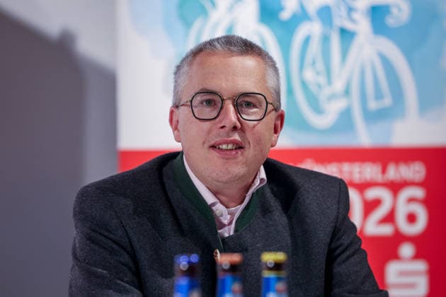 Dr. Linus Tepe, District Administrator of Coesfeld District, presented the race routes, activities, and statistics for this year’s 20th edition of the bike race. This year, the bike race will start in Borken in Westmünsterland, Borken, North Rhine-Westphalia, GER, Germany, September 21, 2026 Press conference for the Sparkassen Münsterland Giro
