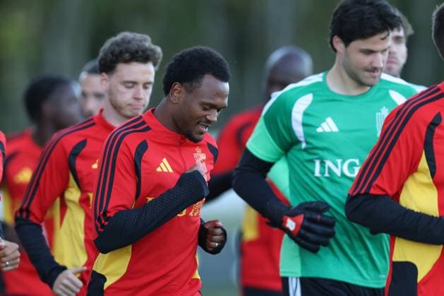 Belgium s Lois Openda and Belgium s goalkeeper Senne Lammens pictured during a training session of the Red Devils, the Belgian national soccer team, at the national training center in Tubize, Monday 21 September 2026. The team is preparing for fixtures in the UEFA Nations League competition. BRUNOxFAHY  x187321308x
