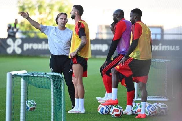 Italy v Belgium - UEFA Nations League 2026 Media Activities 21 09 2026 TUBIZE, BELGIUM - SEPTEMBER 21 : Debast Zeno defender of Belgium pictured during a training session ahead of the UEFA Nations League tournament league phase matchday 1 group A1 match between Italy and Belgium on September 21, 2026 in Tubize, Belgium, 21 09 2026 Tubize Belgium  Copyright: xVincentxKalutx