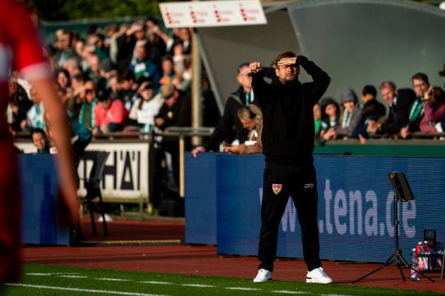 September 21, 2026, GER, Soccer, Women s, Google Pixel 1 Bundesliga, 2026–2027 Season, Matchday 4, SV Werder Bremen vs. VfB Stuttgart, Nico Schneck (VfB Stuttgart), Coach. DFB and DFL regulations prohibit any use of photographs as image sequences and or quasi-video. Bremen Stadium, Platz 11, Bremen, Germany Copyright: xNordphoto Memmlerx