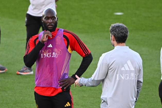 Italy v Belgium - UEFA Nations League 2026 Media Activities 21 09 2026 TUBIZE, BELGIUM - SEPTEMBER 21 : Lukaku Romelu forward of Belgium, Van Bommel Mark head coach of Belgium pictured during a training session ahead of the UEFA Nations League tournament league phase matchday 1 group A1 match between Italy and Belgium on September 21, 2026 in Tubize, Belgium, 21 09 2026 Tubize Belgium  Copyright: xVincentxKalutx
