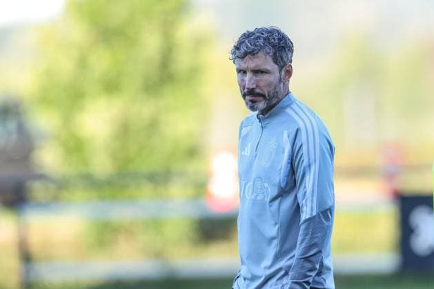 Belgium s head coach Mark van Bommel pictured during a training session of the Red Devils, the Belgian national soccer team, at the national training center in Tubize, Monday 21 September 2026. The team is preparing for fixtures in the UEFA Nations League competition. BRUNOxFAHY  x187324662x