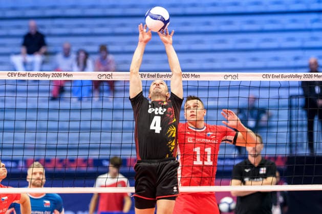 Belgium vs Czechia at Final Eight of the CEV Enel EuroVolley 2026 Men at PalaVela in Turin, Italy Stijn D Hulst of Belgium (L) and LukaÅ¡ VaÅ¡ina of Czechia (R) during the Belgium vs Czechia match at Final Eight of the CEV Enel EuroVolley 2026 Men at PalaVela in Turin, Italy, on September 21, 2026. Belgium wins the match against Czechia with a score 3-1., Credit:Davide Di Lalla Unicode Images Davide Di Lalla Avalon Italy, Turin, PalaVela  Copyright: xDavidexDixLalla UnicodexImagesx xDavidexDixLallax xAvalonx 1137090021