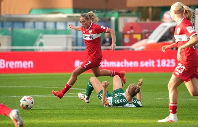 Photo: Dafina REDZEPI, Stuttgart vs. Michelle ULBRICH, Werder; Soccer; Google Pixel; Women s Bundesliga; Matchday 7 on Mon, Sep 21, 2026; Werder Bremen vs. VfB Stuttgart