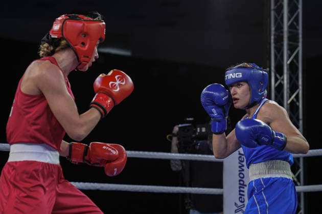 2026 European Boxing Championships in Bulgaria SOFIA, BULGARIA - SEPTEMBER 21: Esra Yildiz Kahraman (blue) of Turkiye competes against Elise Glynn (red) of England in the women s 57kg category during the 2026 European Boxing Championships at Asics Arena in Sofia, Bulgaria, on September 21, 2026. Osmancan Gurdogan Anadolu Sofia Bulgaria. Editorial use only. Please get in touch for any other usage.  Copyright: x2026xAnadoluxOsmancanxGurdoganx