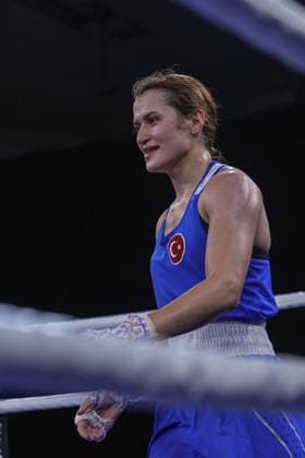 2026 European Boxing Championships in Bulgaria SOFIA, BULGARIA - SEPTEMBER 21: Esra Yildiz Kahraman (blue) of Turkiye competes against Elise Glynn (red) of Great Britain during the women s 57 kg category match at the 2026 European Boxing Championships at the Asics Arena in Sofia, Bulgaria on September 21, 2026. Osmancan Gurdogan Anadolu Sofia Bulgaria. Editorial use only. Please get in touch for any other usage.  Copyright: x2026xAnadoluxOsmancanxGurdoganx