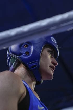 2026 European Boxing Championships in Bulgaria SOFIA, BULGARIA - SEPTEMBER 21: Esra Yildiz Kahraman (blue) of Turkiye competes against Elise Glynn (red) of Great Britain during the women s 57 kg category match at the 2026 European Boxing Championships at the Asics Arena in Sofia, Bulgaria on September 21, 2026. Osmancan Gurdogan Anadolu Sofia Bulgaria. Editorial use only. Please get in touch for any other usage.  Copyright: x2026xAnadoluxOsmancanxGurdoganx