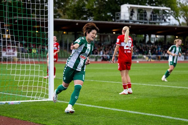 September 21, 2026, GER, Soccer, Women s, Google Pixel 1 Bundesliga, 2026–2027 Season, Matchday 4, SV Werder Bremen vs. VfB Stuttgart: Mei Shimada (Werder Bremen, No. 8) celebrates the 1–0 goal; Luzie Zähringer (VfB Stuttgart, No. 23) is frustrated. DFB and DFL regulations prohibit any use of photographs as image sequences and or quasi-videos. Bremen Stadium, Platz 11, Bremen, Germany Copyright: xNordphoto Memmlerx