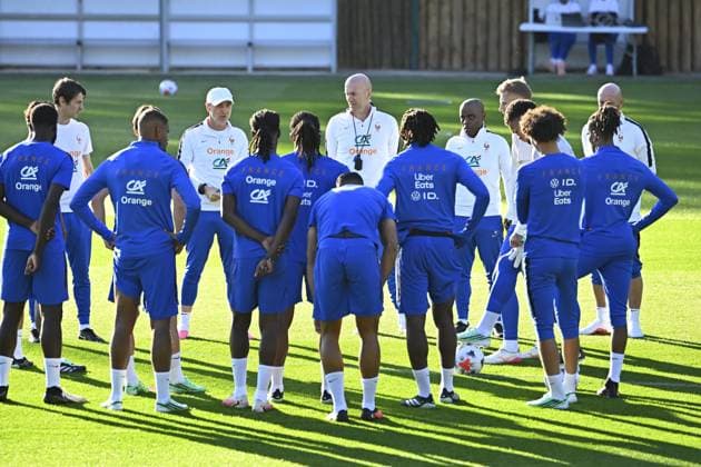 Football, France national team, training