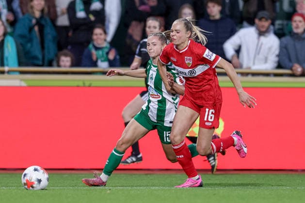 From left: Michelle Weiß of SV Werder Bremen, 15, and Janina Hechler of VfB Stuttgart, 16, in a one-on-one battle, duel, dynamic moment, action, game scene, DFB REGULATIONS PROHIBIT ANY USE OF PHOTOGRAPHS AS SEQUENCE IMAGES AND OR VIDEO-LIKE PHOTO SERIES DFB REGULATIONS PROHIBIT ANY USE OF PHOTOGRAPHS AS IMAGE SEQUENCES AND OR QUASI-VIDEO, September 21, 2026, Bremen, Germany, soccer, Google Pixel Women’s Bundesliga, SV Werder Bremen vs. VfB Stuttgart xobx