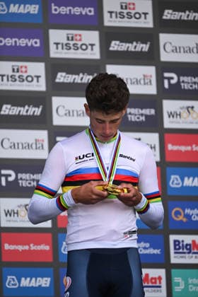 2026 UCI Road World Championships Picture by Zac Williams SWpix.com - 21 09 2026 - Cycling - 2026 UCI Road World Championships - MontrÃ al, Canada - Men Under-23 Individual Time Trial (ITT) Podium - Ryan Gal (Netherlands) wins the Gold Medal to become World Champion Copyright: x xSWpix.comx(t axPhotographyxHubxLtd)xZacxWilliams SWpix.comx SWP-3521-1111